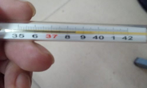 腋下出汗多怎么办最有效的方法-腋下出汗很多 激光去除大汗腺网 - 网站提供腋下出汗多是什么原因小常识、腋下出汗多怎么办最有效的方法